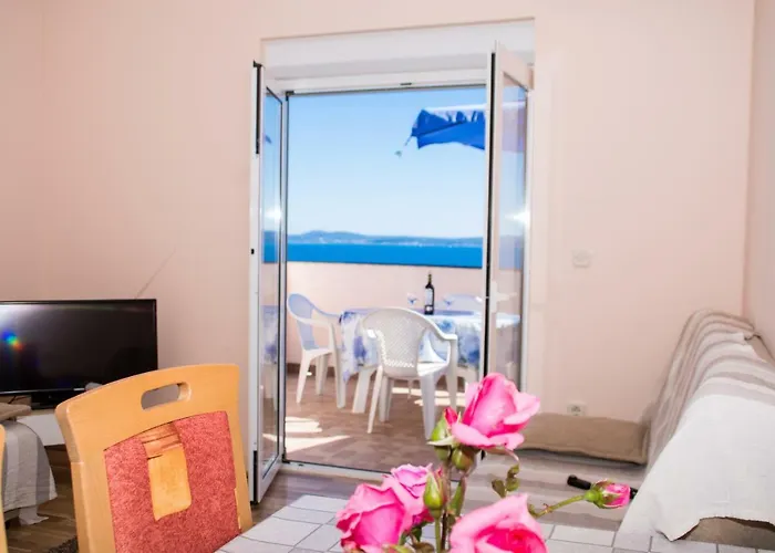 Anamarija Apartman *