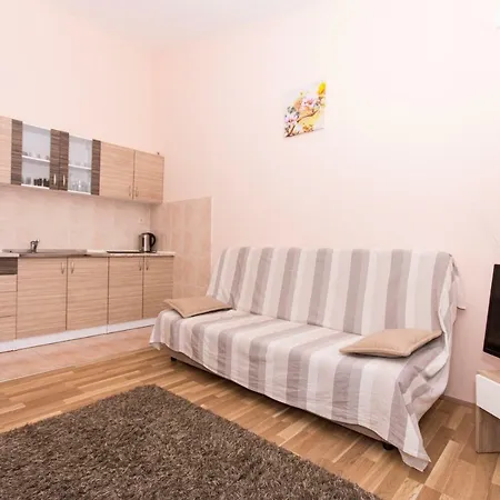 Apartament Anamarija *